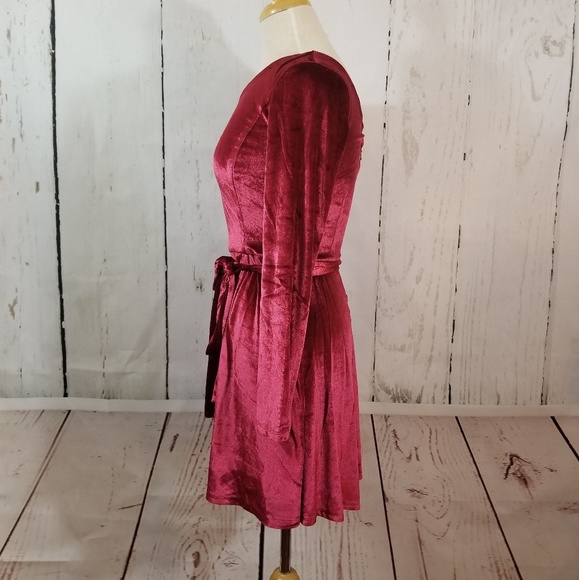 KALANI HILLIKER for Alyce One-Shoulder Velvet Dres - Picture 3 of 7